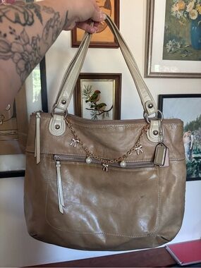 Coach Hampton Leather Tote shoulder bag